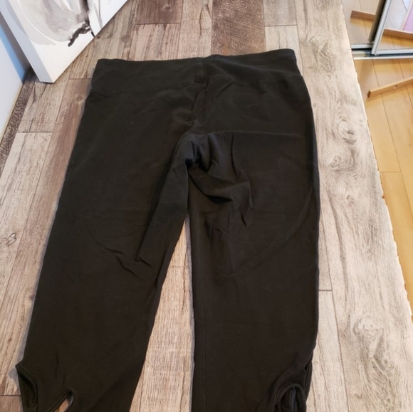 Pants 3/4 - Picture 6 of 6